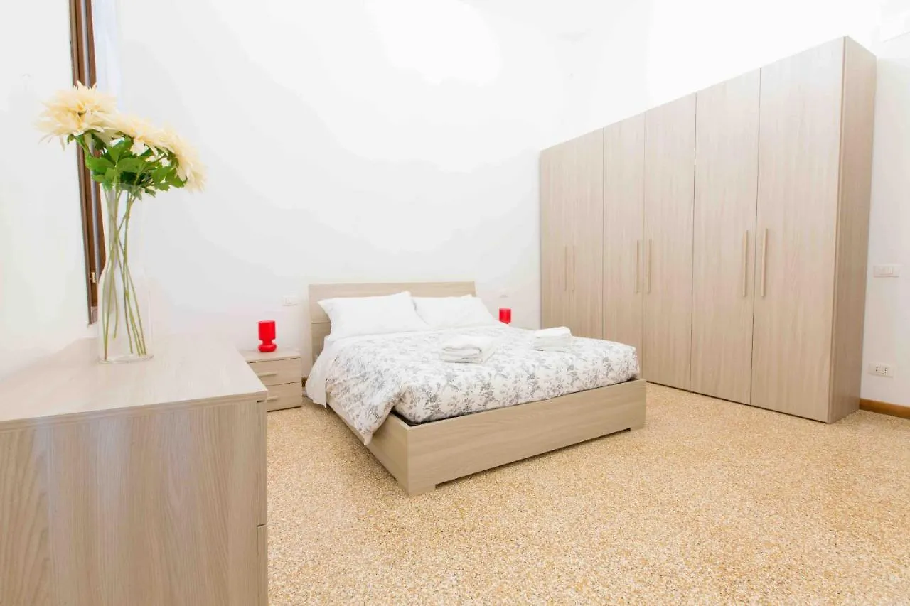 Ca Cicogna Air Conditioning And Fast Wifi, Central Location Apartment  Venice