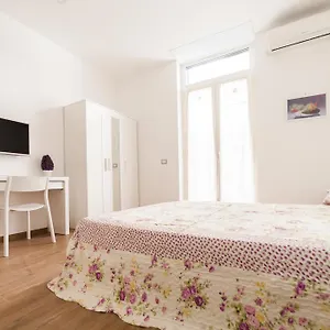  Apartment Toledo 116 Italy