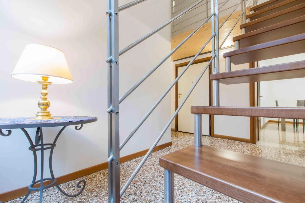 Ca Cicogna Air Conditioning And Fast Wifi, Central Location Apartment 0*, Venice Italy